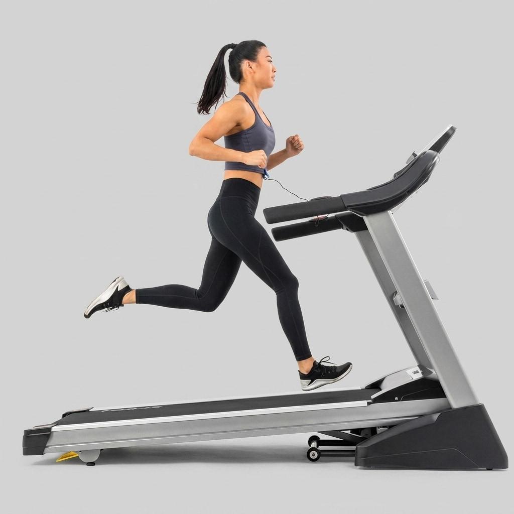 Spirit Treadmill - XT485ENT - view 3